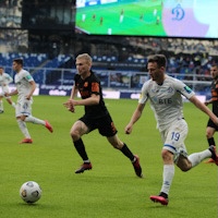 Pogrebnyak strikes twice to earn Ural point against 10-man Dynamo