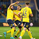 Komlichenko stunner earns Rostov crucial win