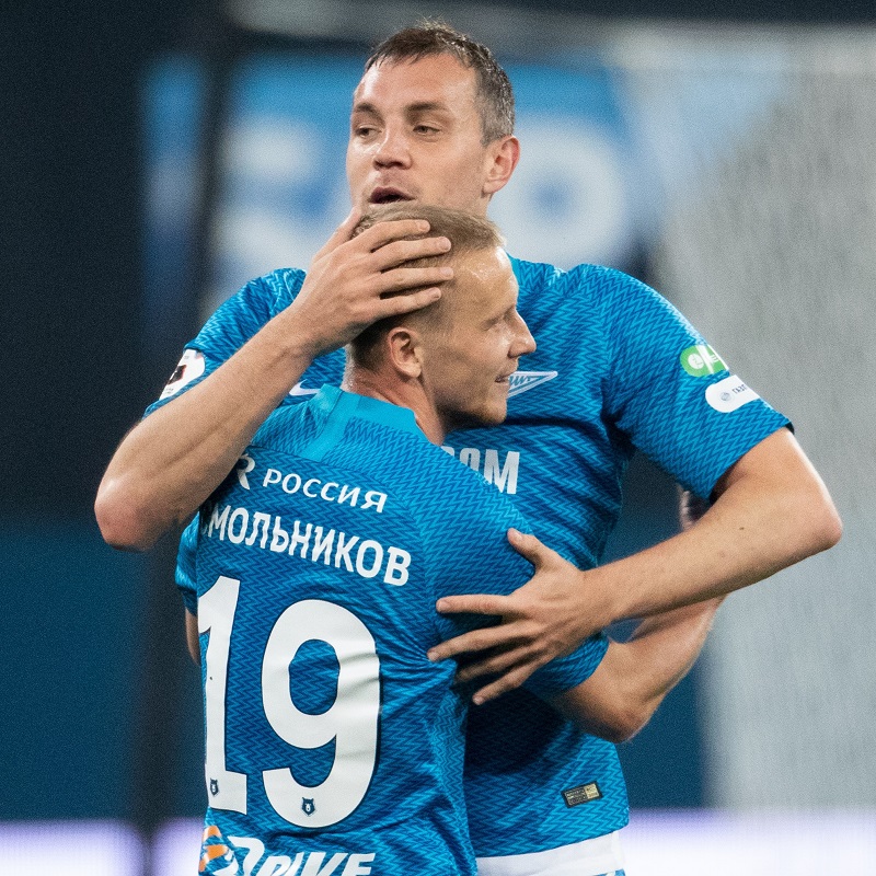 Artem Dzyuba and Igor Smolnikov officially become Lokomotiv players