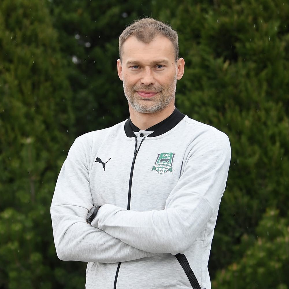Vasily Berezutsky joins Krasnodar coaching staff