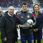 Roman Eremenko received the Best Player of October award