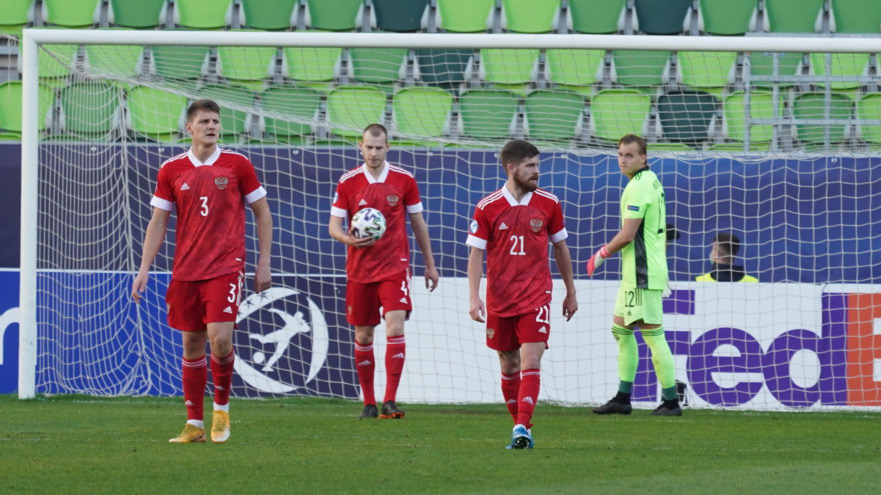 Russia dumped of Euros by Denmark defeat