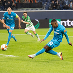 Zenit roaring comeback blunted after shaky start 