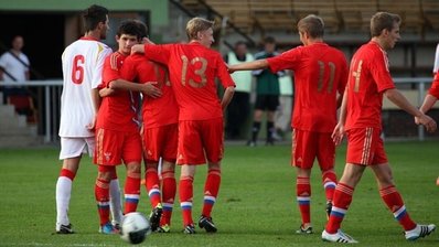 Russian U-17 national team advanced to the group stage of Euro-2013